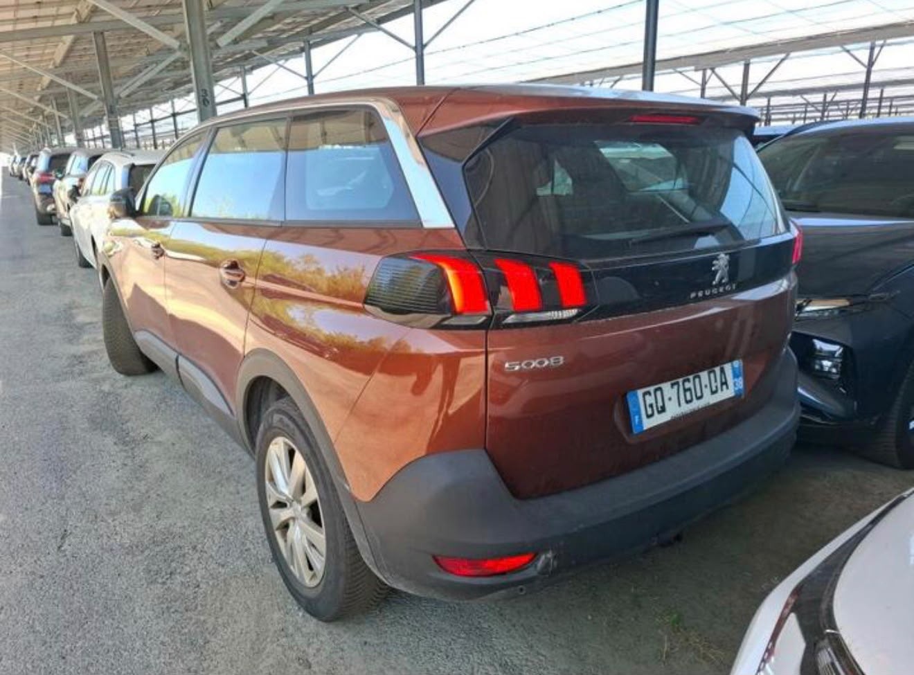 Peugeot 5008 Diesel Front View
