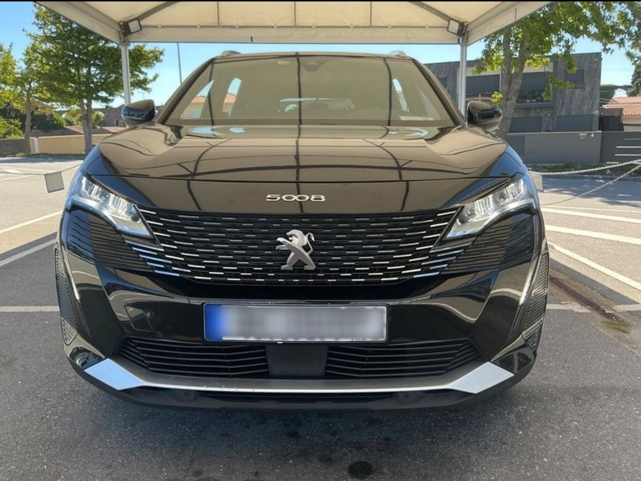 Peugeot 5008 Allure Side View